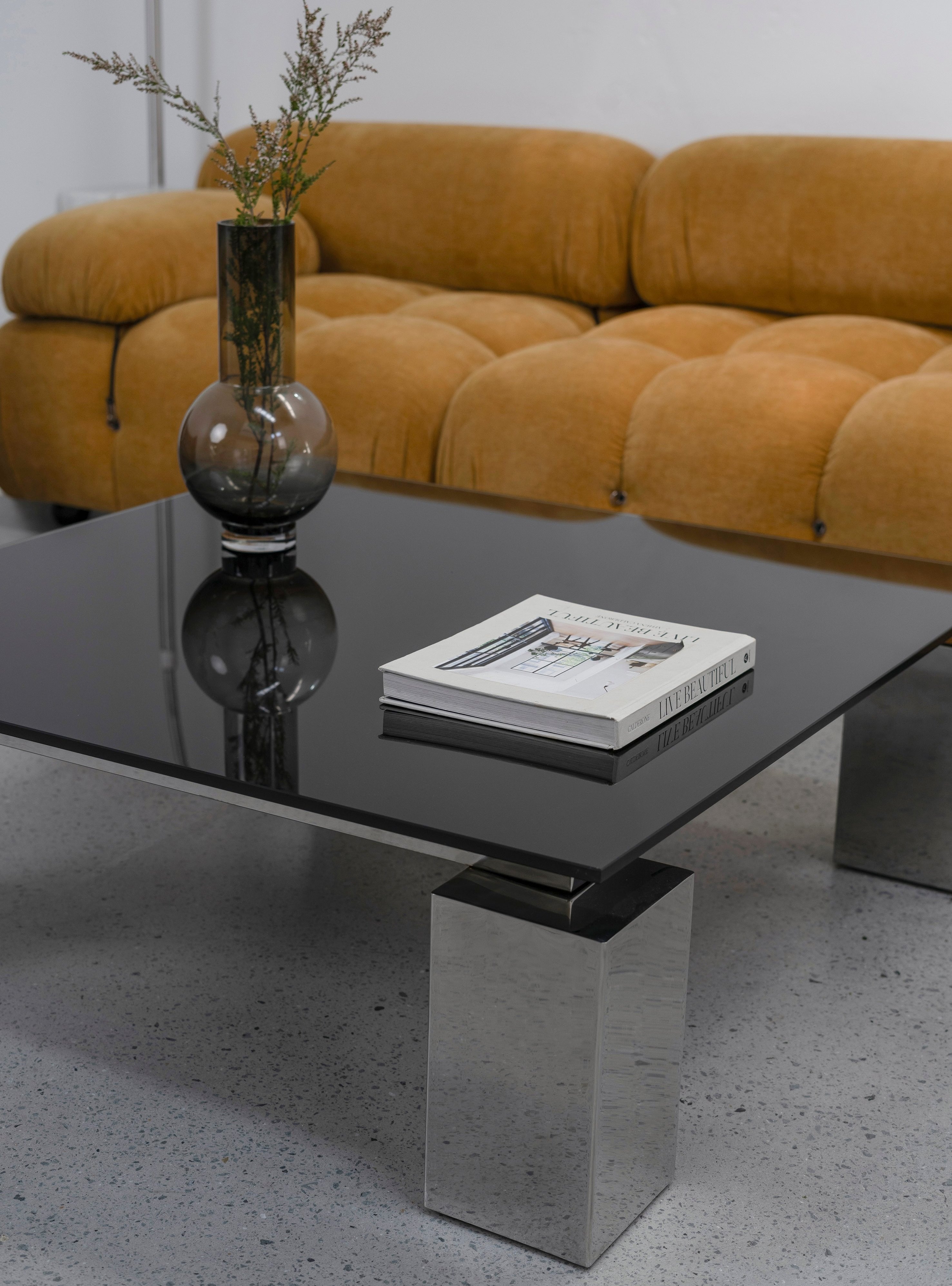 Moderna Coffee Table