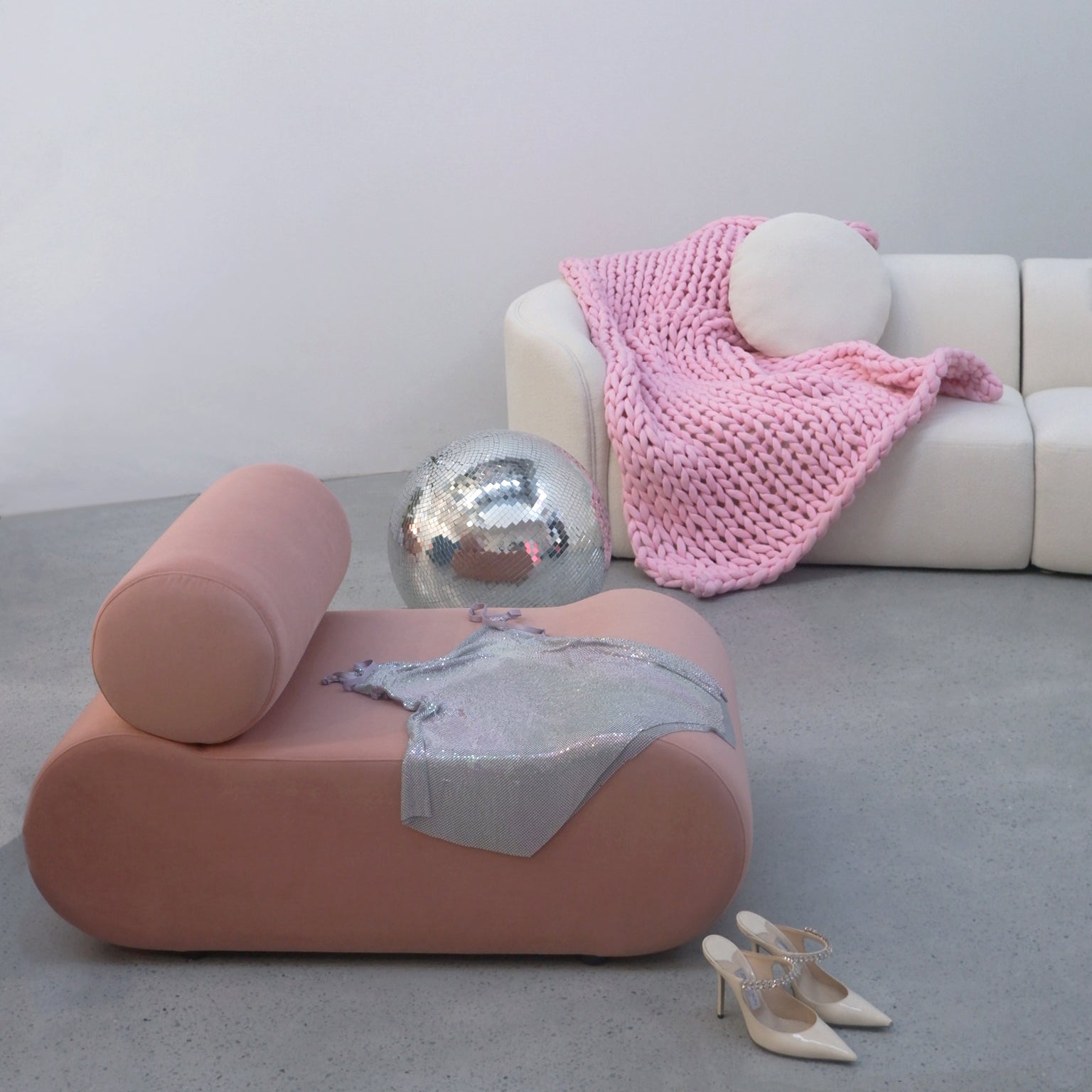 Klaus 3-Seater Replica in Blush Pink Velvet