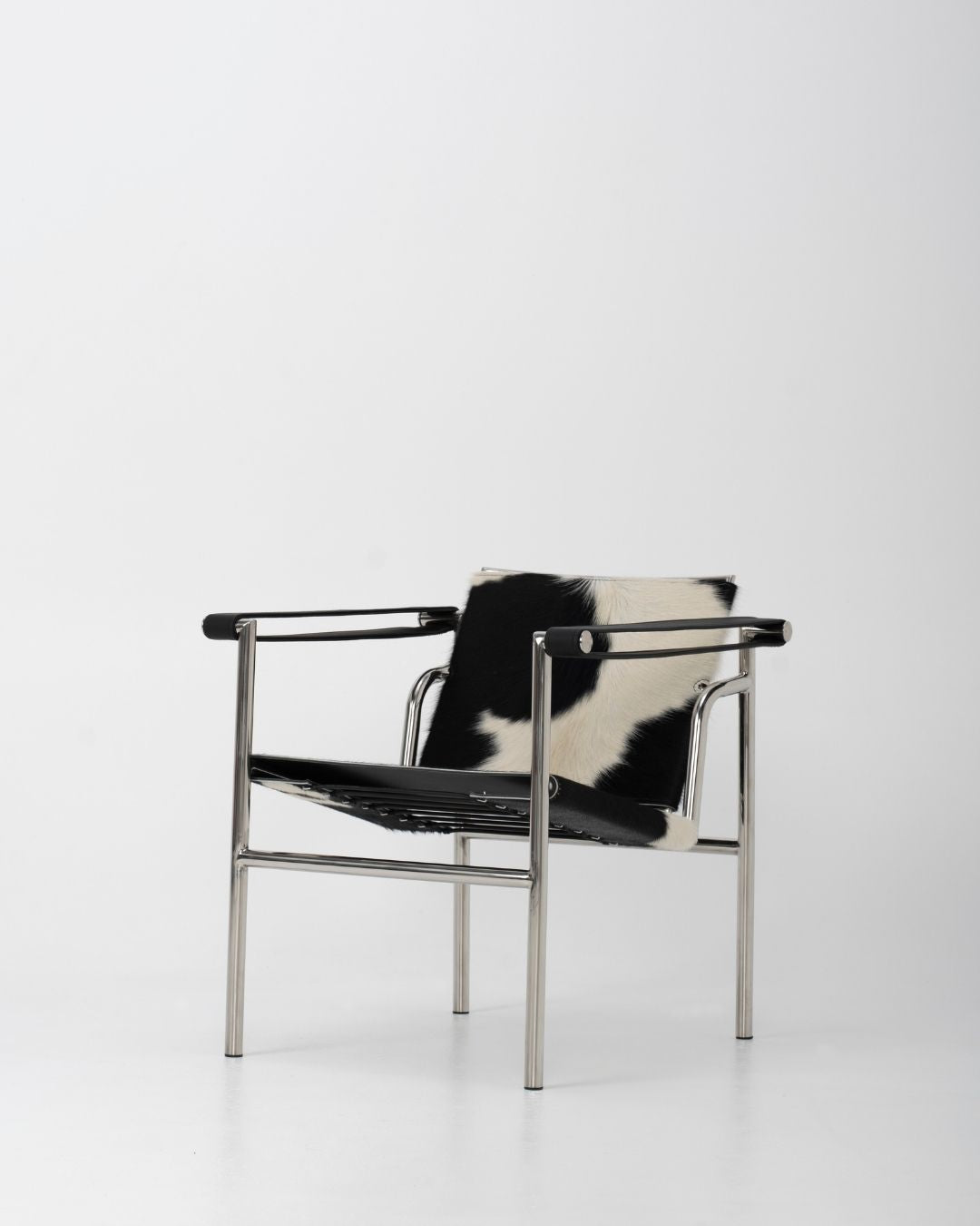 Le Minimal Chair in Black & White Cowhide