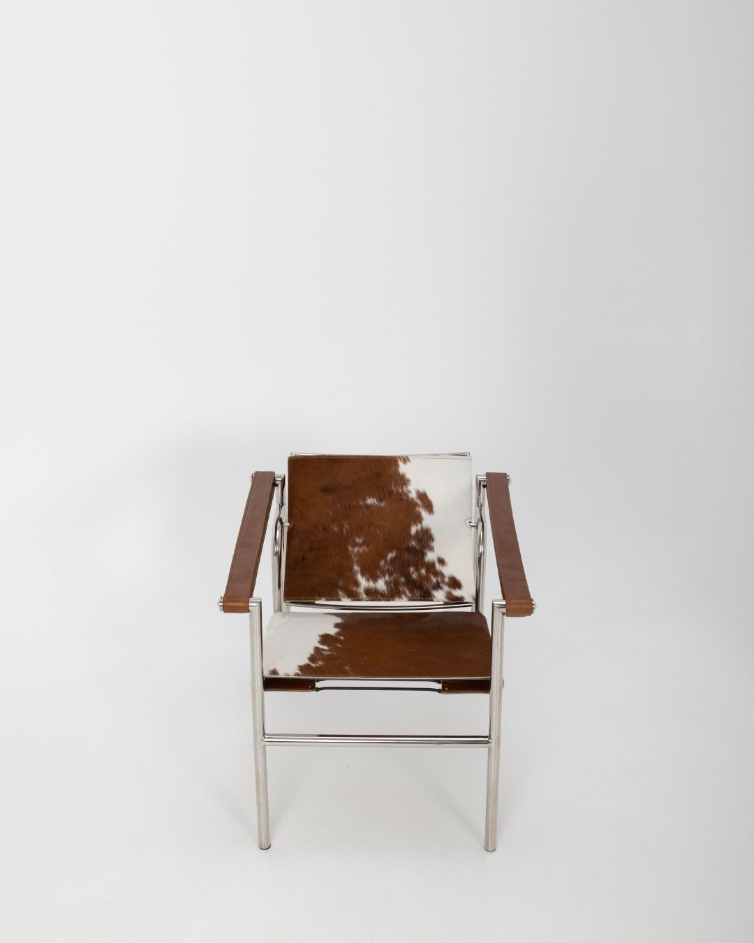 Le Minimal chair in Brown & White Cowhide
