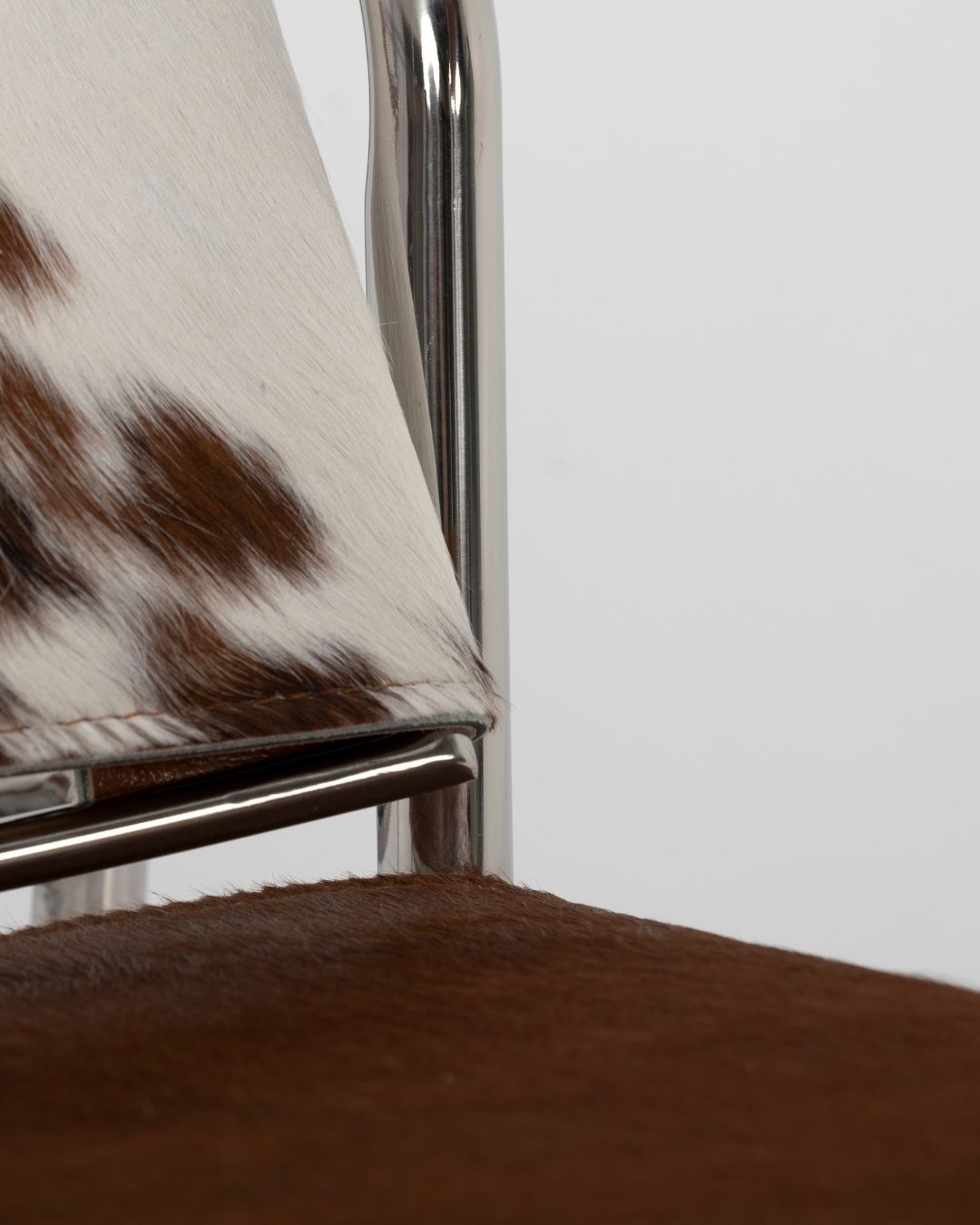 Le Minimal chair in Brown & White Cowhide