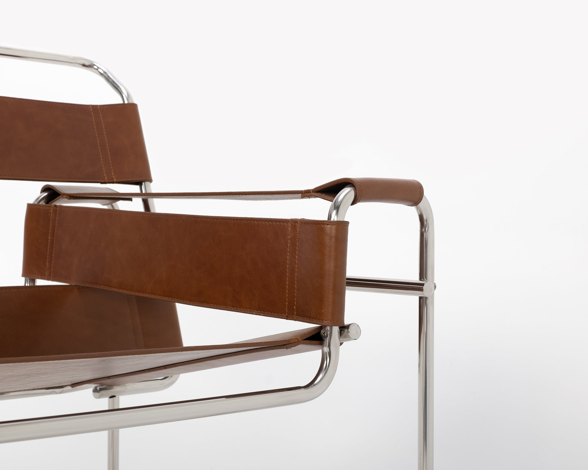 Breuer Chair in Chestnut Vintage Leather - Replica