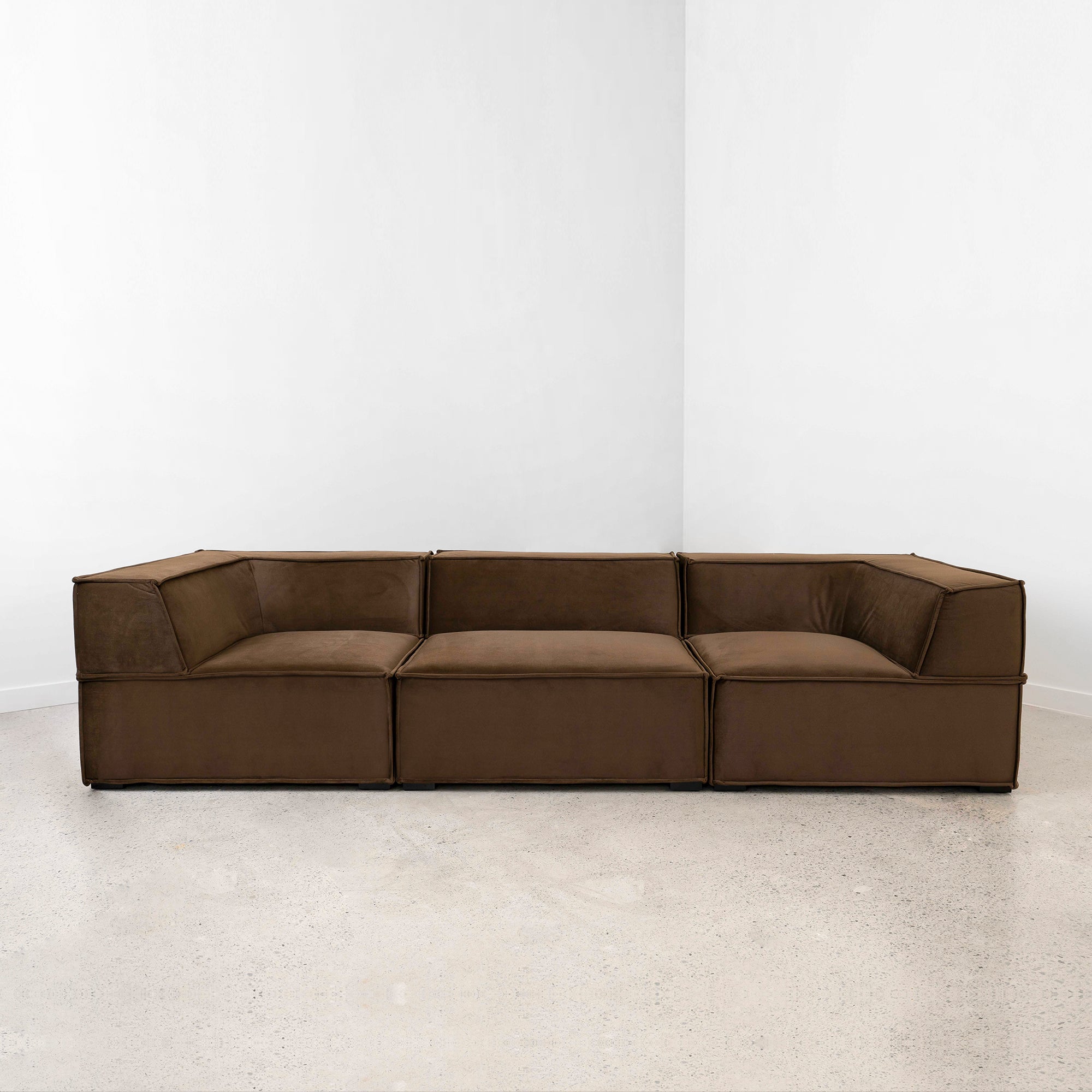 Trio Sofa in brown velvet
